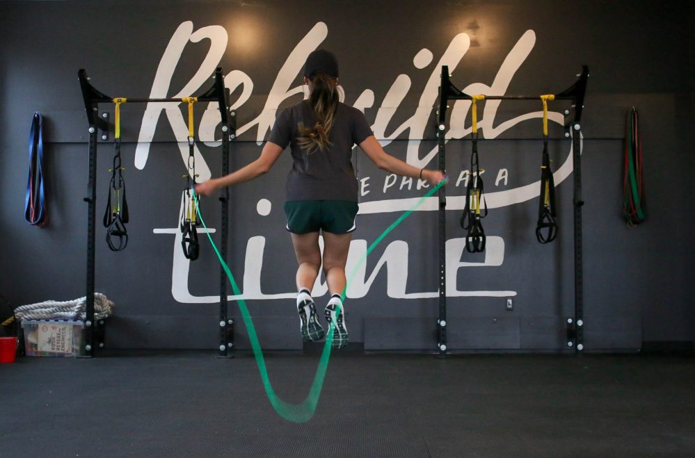 girl-doing-jump-rope-exercises